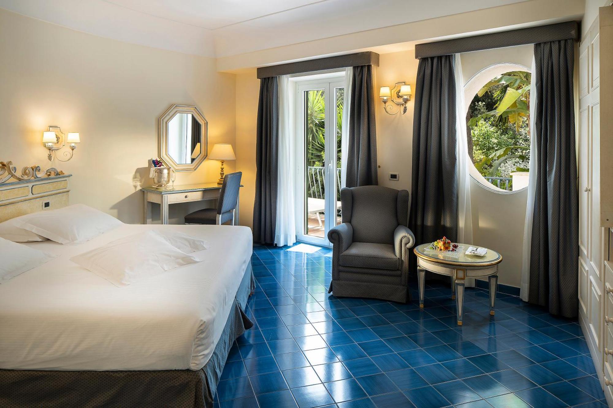 Excelsior Belvedere & Hotel