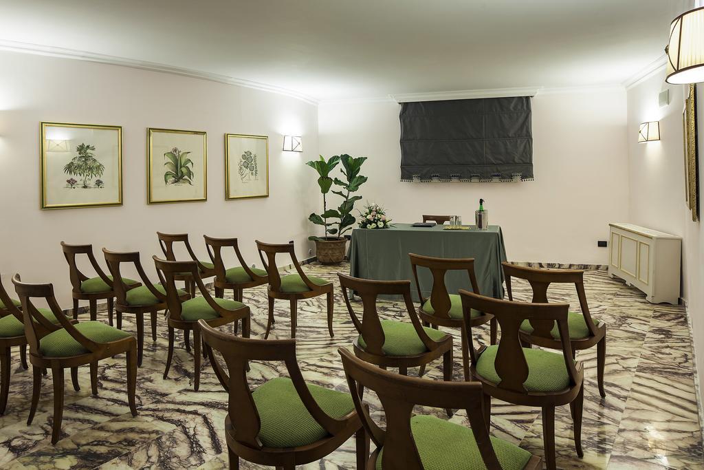 Excelsior Belvedere & Hotel 5*