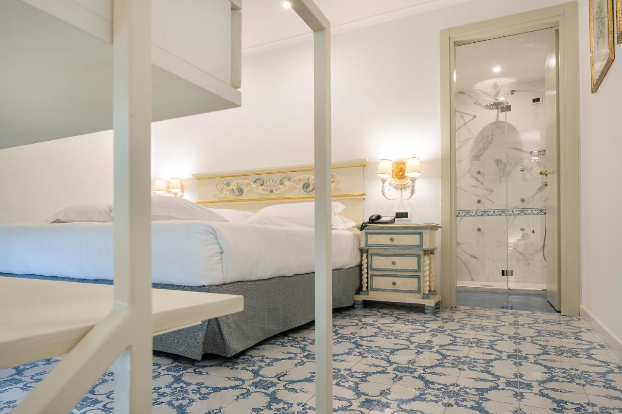 Excelsior Belvedere & Hotel 5*